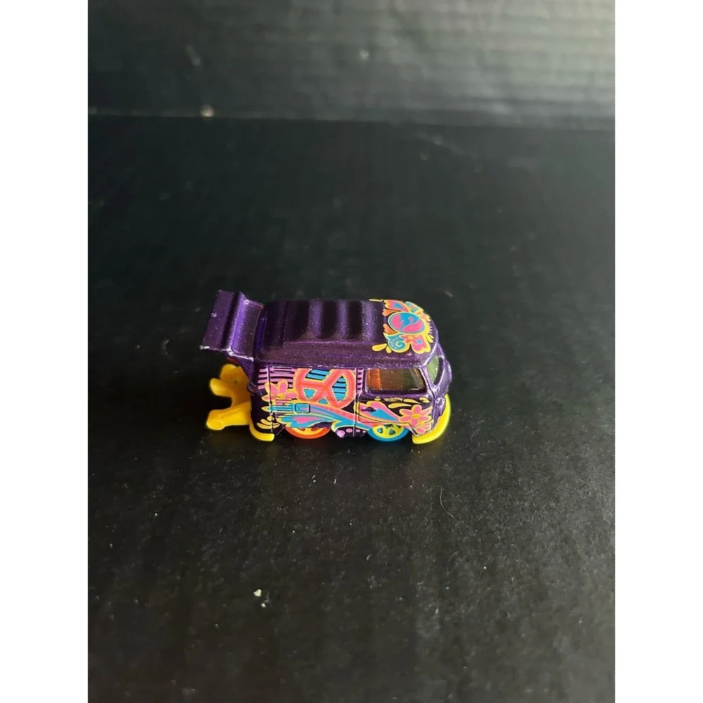 Hot Wheels HW Art Cars Kool Kombi Treasure Hunt - Loose